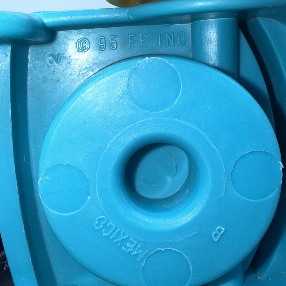 Fisher Price Little People Green WHEELCHAIR Accessory Piece from 1995 - Picture 7 of 7